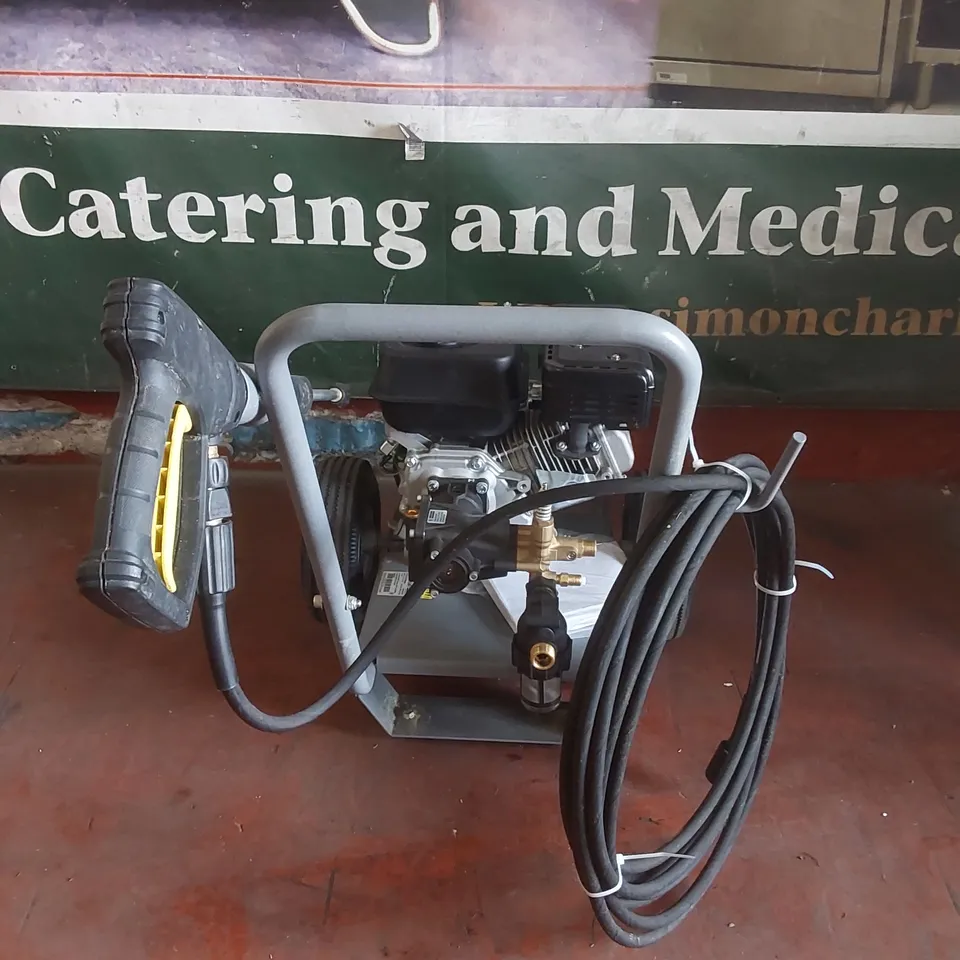 BRAND NEW KÄRCHER HD 6/15 G CLASSIC S/N 017112 PETROL PRESSURE WASHER