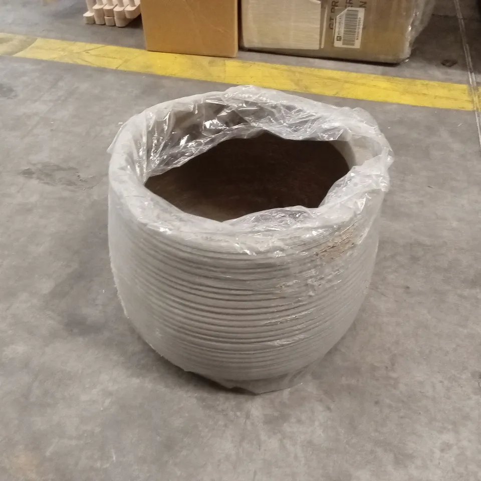SMALL ROUND PLANTER