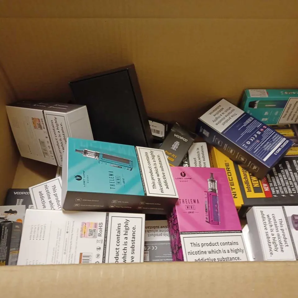 LOT OF APPROXIMATELY 25 ASSORTED E-CIGARETTES AND LIQUIDS TO INCLUDE LOST VAPE QUEST THELEMA MINI, VOOPOO VINCI 3 MOD, VAPORESSO XROS MINI, ETC