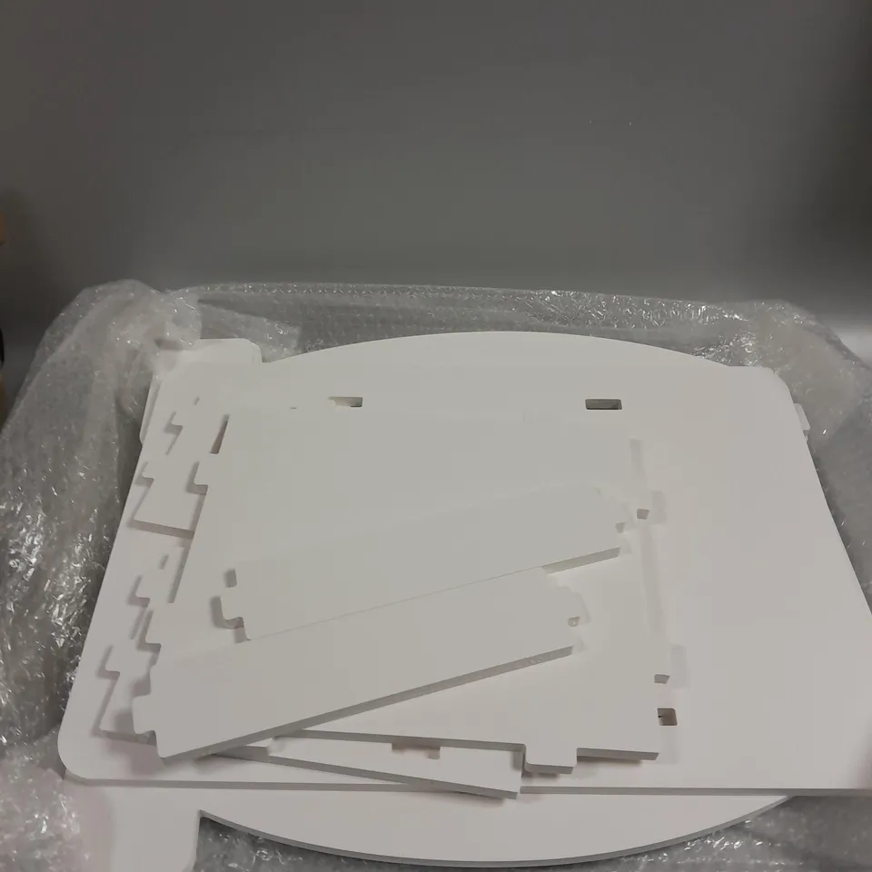 BOXED UNBRANDED FLAT PACKED SIDE TABLE IN WHITE - 44 X 46 X 30CM