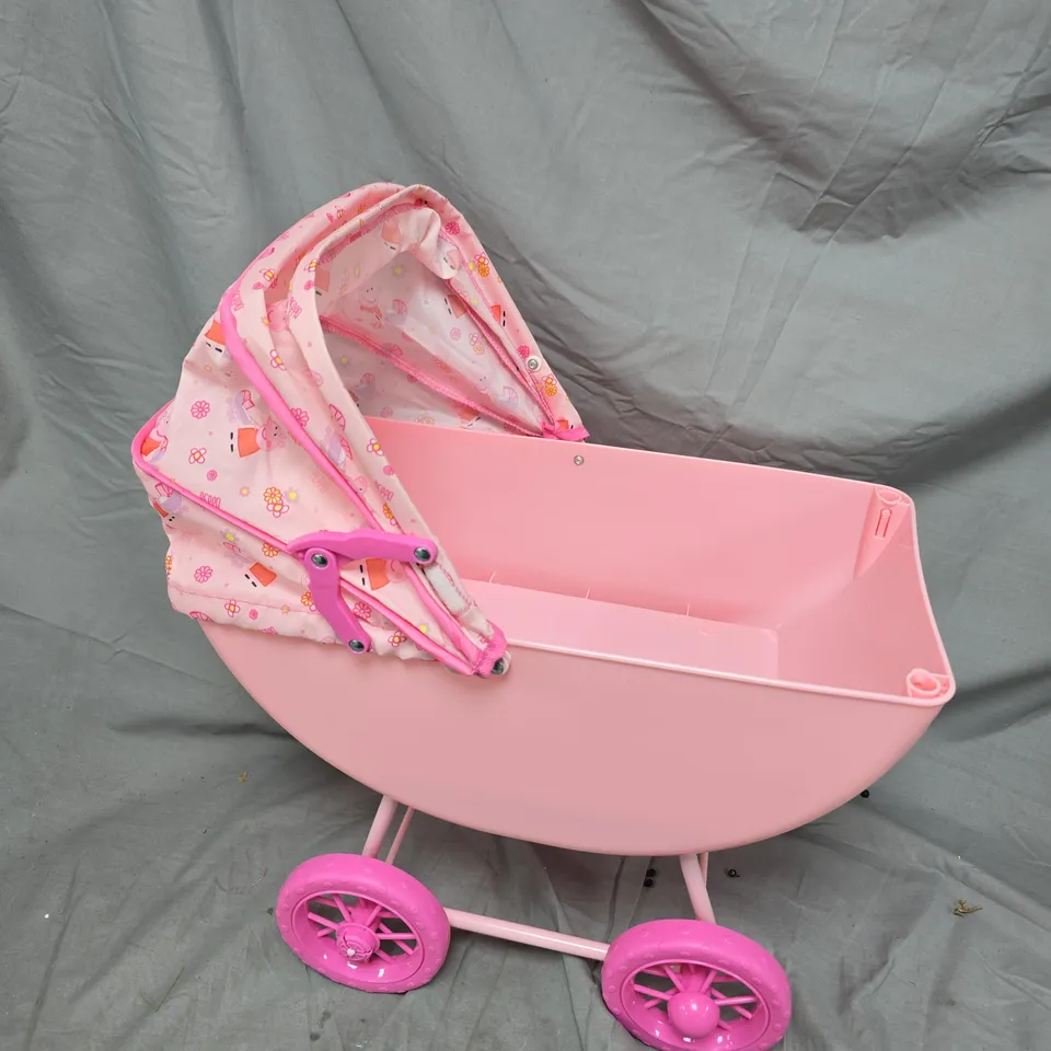 PEPPA PIG'S DOLL PRAM