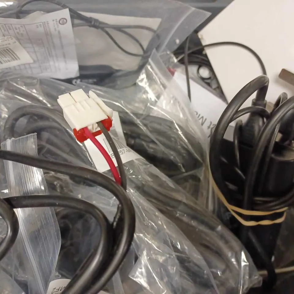 LOT OF APPROX 25 ASSORTED POWER CABLES AND LEADS