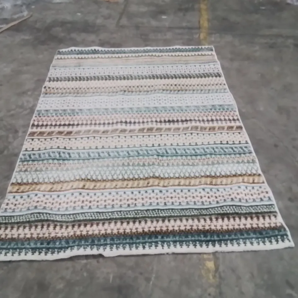 QUALITY DESIGNER AREA RUG - APPROXIMATELY 230X158