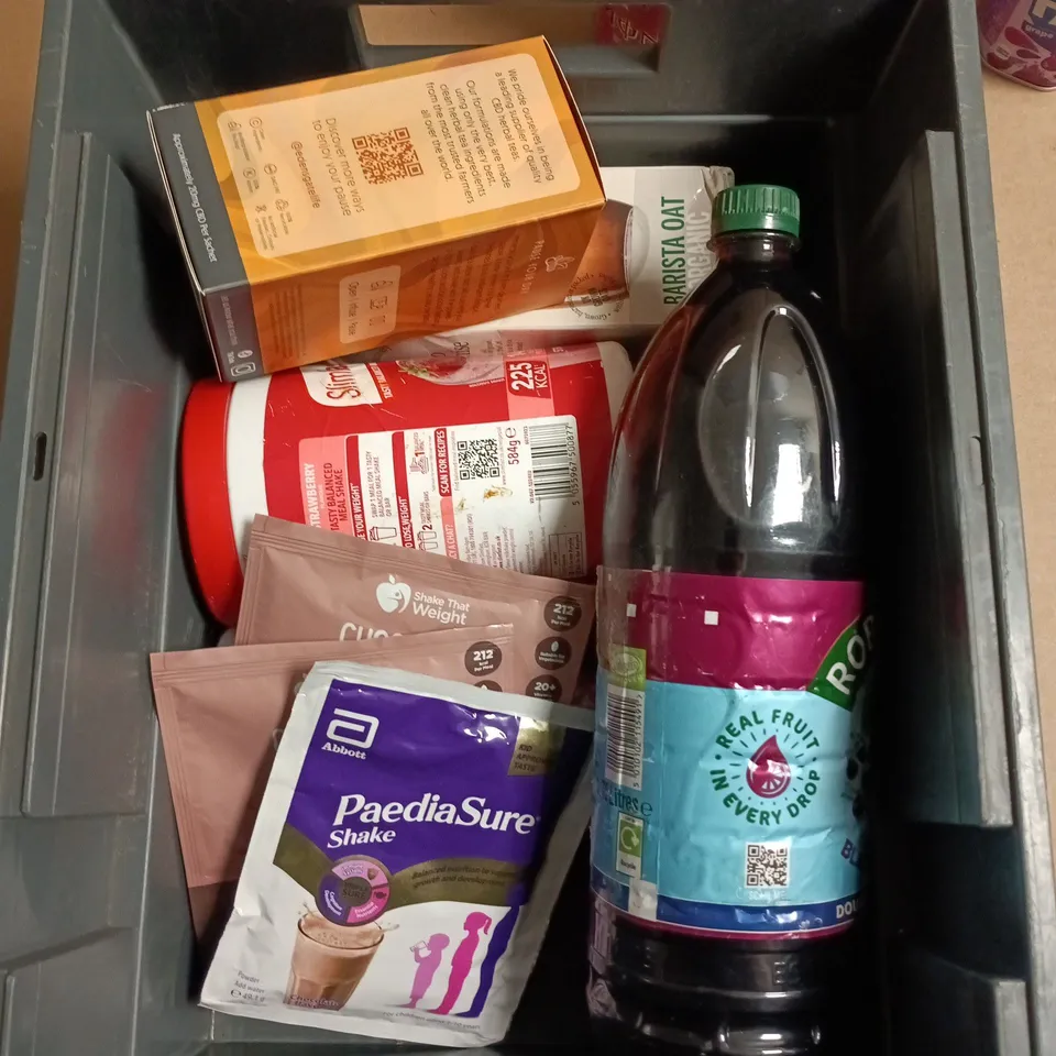 APPROXIMATELY 12 ASSORTED FOOD AND DRINKS ITEMS TO INCLUDE - MONSTER ULTRA ROSA, MISSION SLEEP TEA, JAPANESE GRAPE FANTA