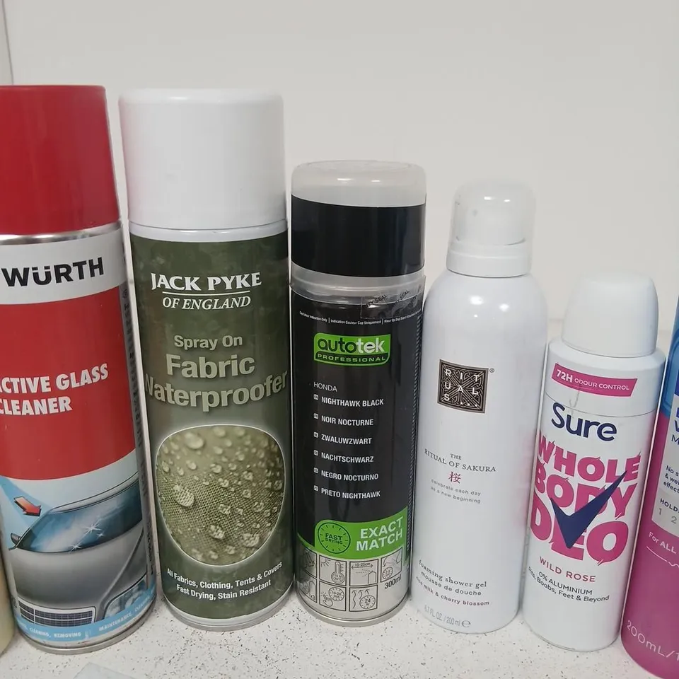 APPROXIMATELY 28 ASSORTED AEROSOL SPRAYS TO INCLUDE; ASSORTED HEALTH & BEAUTY SPRAY LOT – DEODORANTS, SHOWER GELS & HAIRCARE SPRAYS