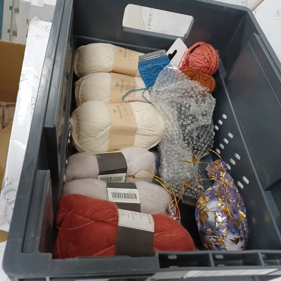 LOT OF HOUSEHOLD ITEMS TO INCLUDE SILK MOHAIR, FIX&GROUT, ETC