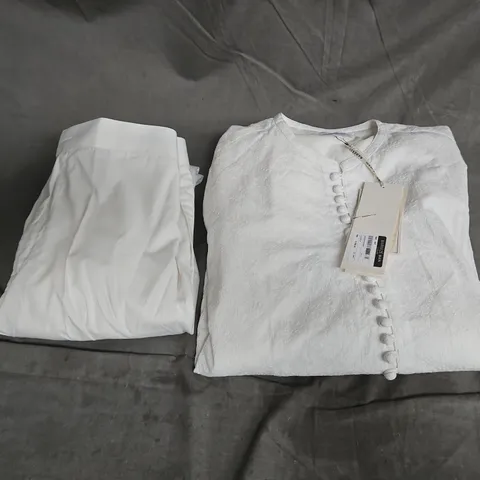 BAREEZE MEN EMBROIDERED KURTA & NARROW TROUSER SET IN WHITE SIZE L/M