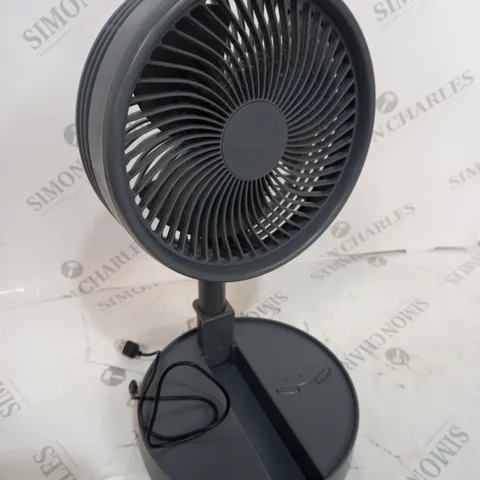 BOXED BELL & HOWELL RECHARGEABLE EXTENDABLE DESK & FLOOR FAN IN GREY