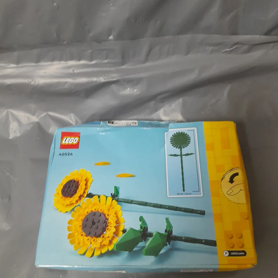 BOXED LEGO SUNFLOWERS - 40524