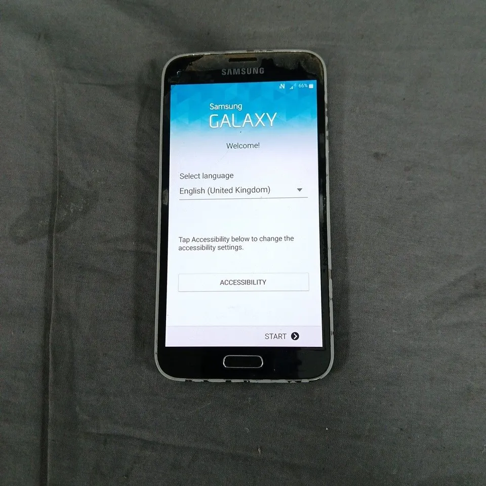 SAMSUNG GALAXY S5 UNLOCKED – BLACK, 16GB MOBILE PHONE. PHONE IS DAMAGED/CRACKED