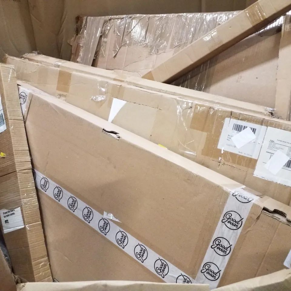 PALLET CONTAINING ASSORTED PRODUCTS INCLUDING DOOR MAT, RETRACTABLE SAFETY GATE, POP UP TENT & SLIM ADJUSTABLE HELPER TOWER