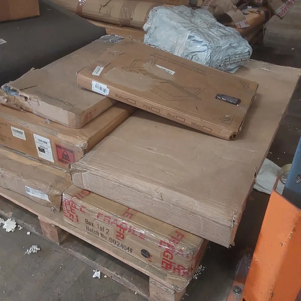 PALLET CONTAINING ASSORTED FURNITURE PARTS ECT