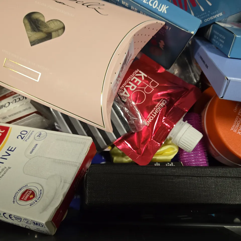 APPROXIMATELY 15 ASSORTED HEALTH & BEAUTY ITEMS TO INCLUDE - AQUA HAIR GEL WAX , FAITH N NATURE SHAMPOO , BAMBOO COTTON BUDS ETC
