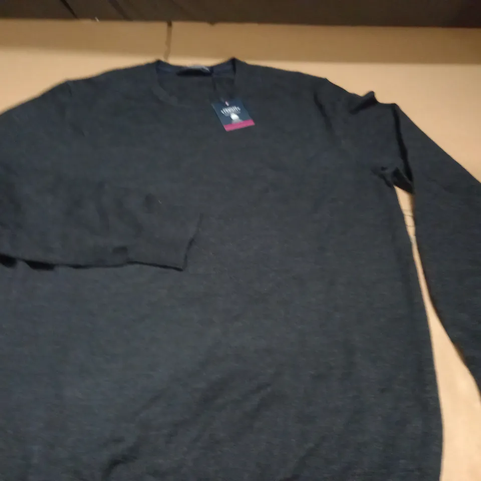 CHARLES TYRWHITT DARK CHARCOAL PURE MERINO CREW NECK JUMPER - MED