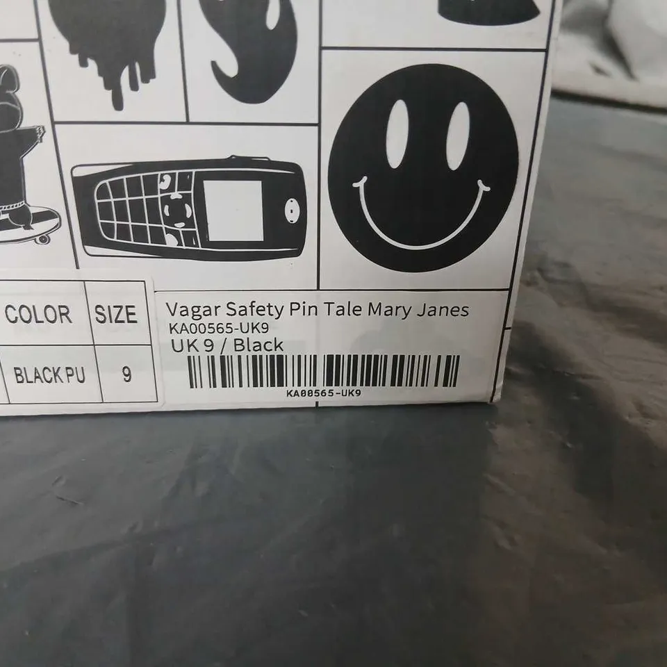 KOI VAGAR SAFETY PIN TALE MARY JANES – BLACK, UK9