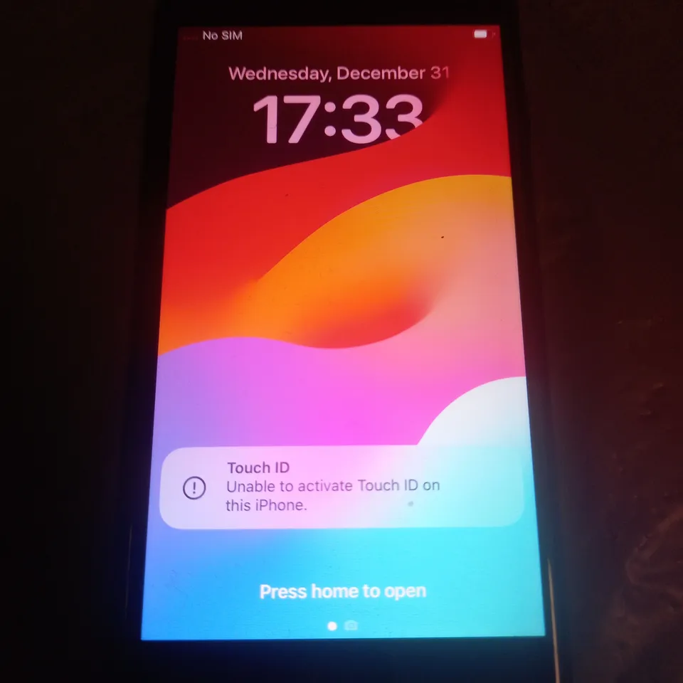 APPLE IPHONE SE SMARTPHONE 