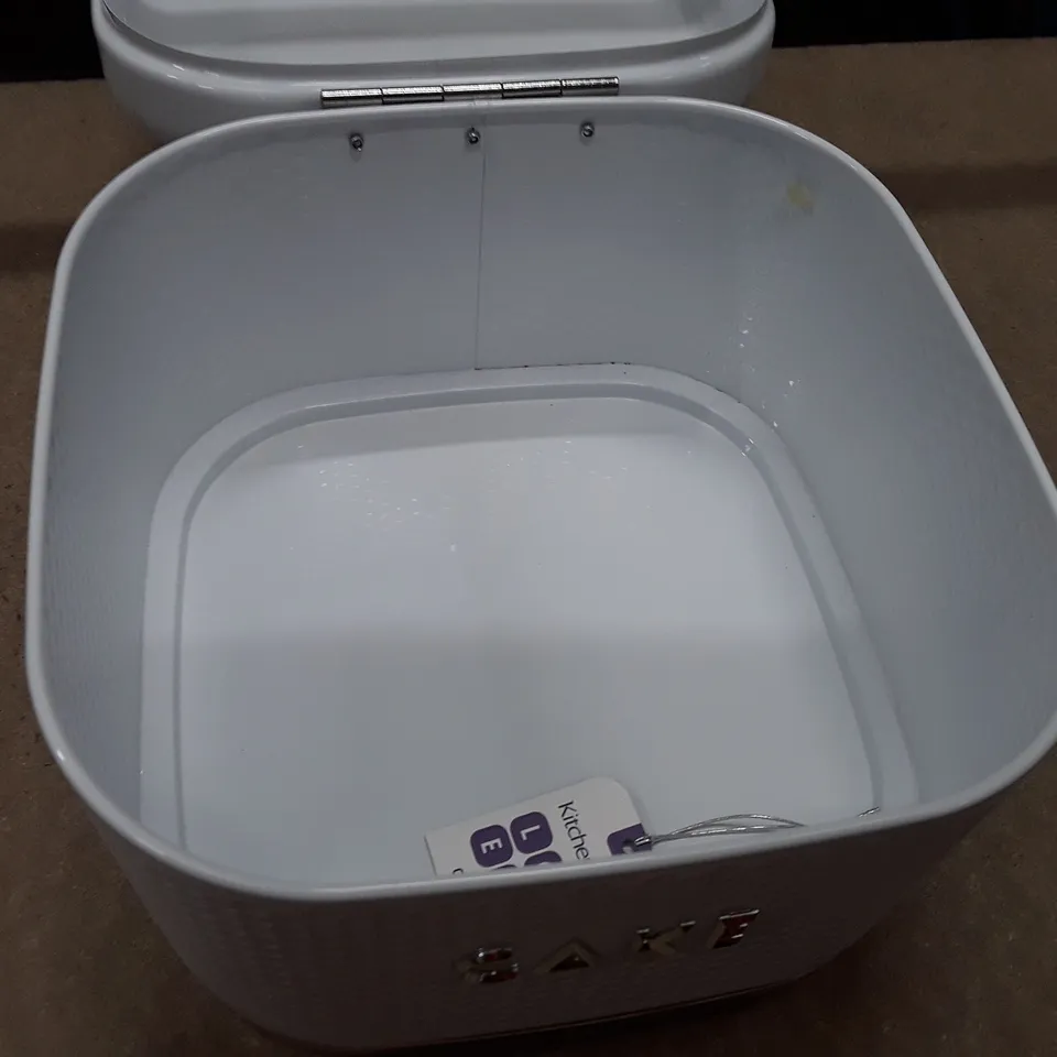 BOXED LOVELLO CAKE TIN  