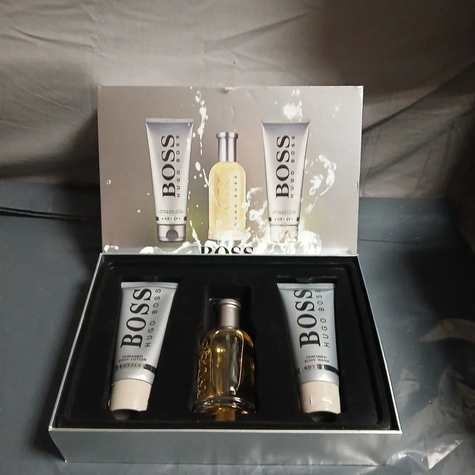HUGO BOSS GIFT SET – 3-PIECE SELFRIDGES & CO EDITION (BODY WASH X2 + FRAGRANCE)