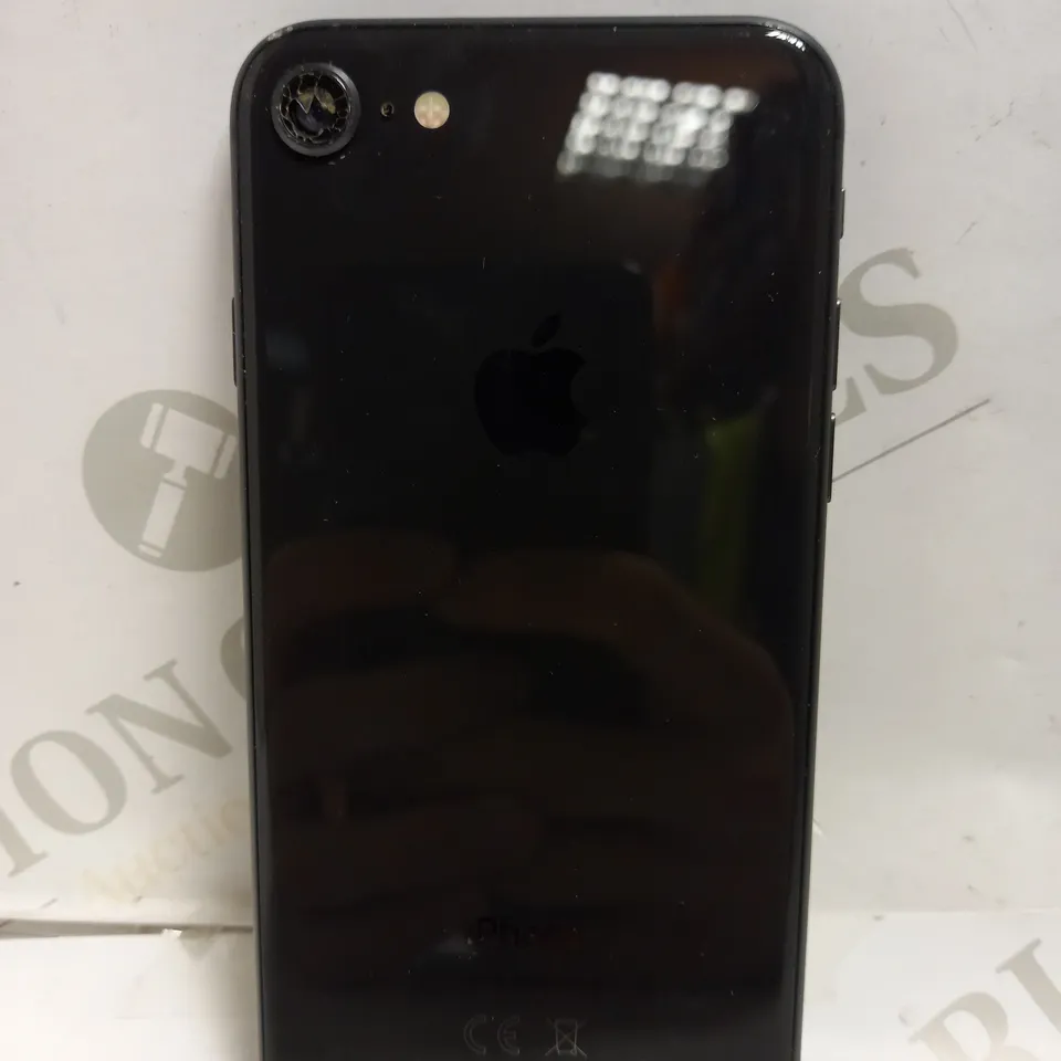 APPLE IPHONE SE IN BLACK