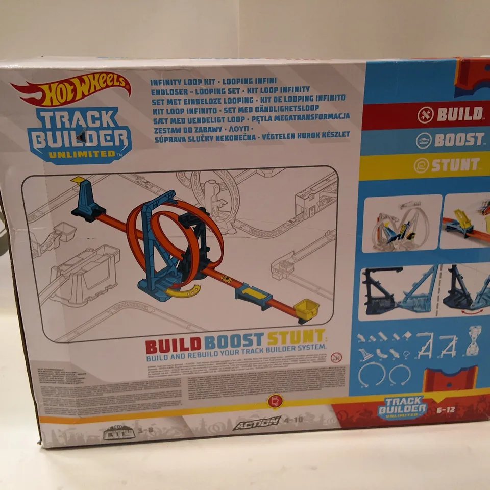 BOXED HOT WHEELS TRACK BUILDER UNLIMITED INFINITY LOOP KIT