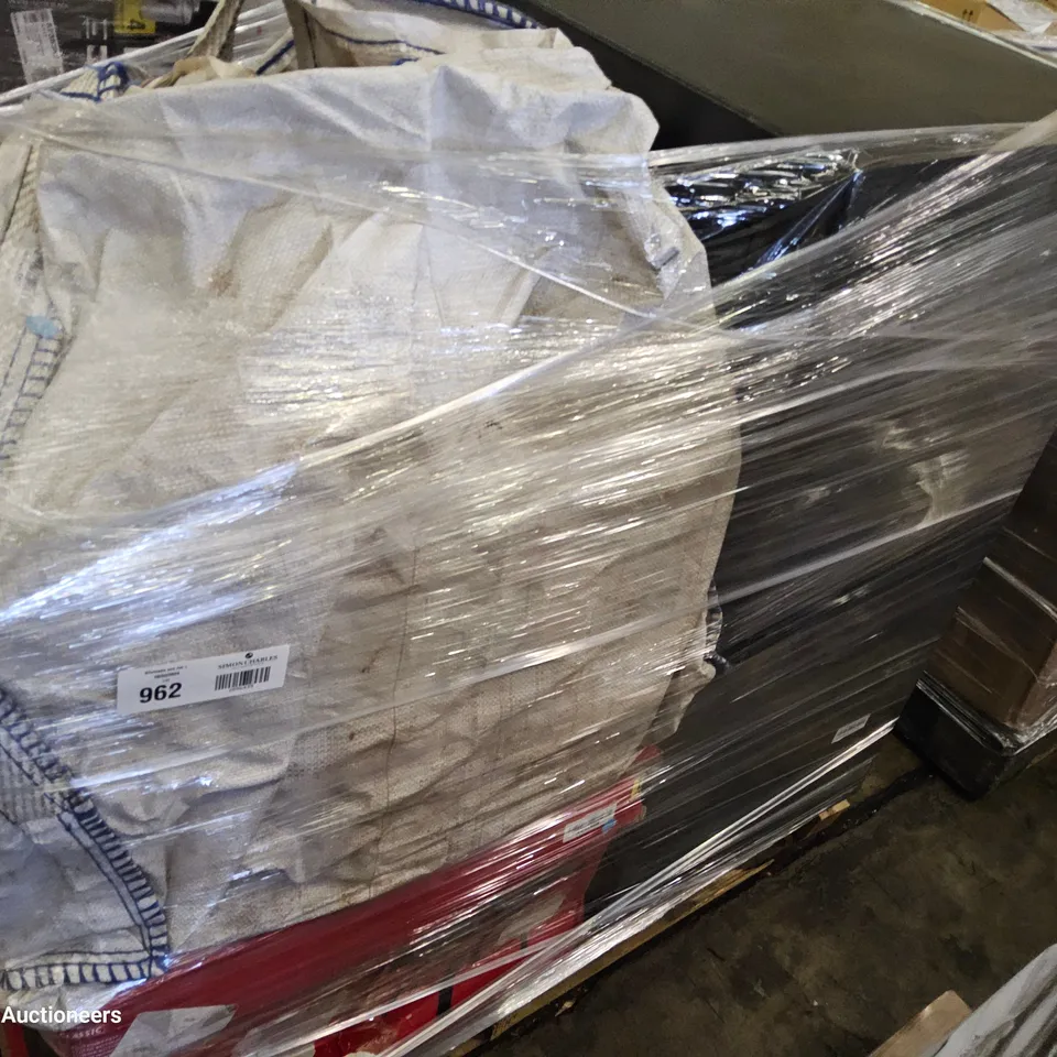 PALLET OF APPROXIMATELY 3 ASSORTED HOUSEHOLD & ELECTRICAL ITEMS TO INCLUDING