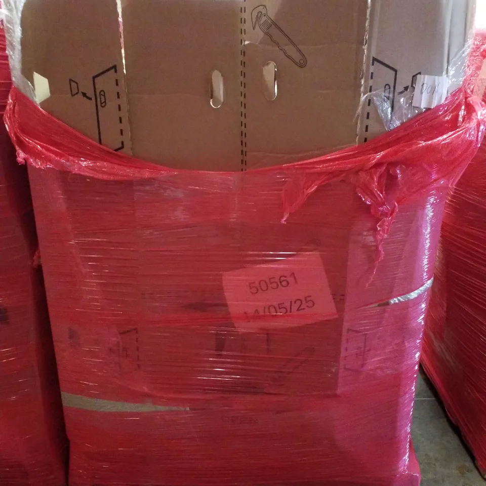 PALLET CONTAINING ASSORTED PRODUCTS INCLUDING FOLDING VELVET OTTOMAN, DOG CAGE, OSBY STAR & CONCERTINA LADDER 