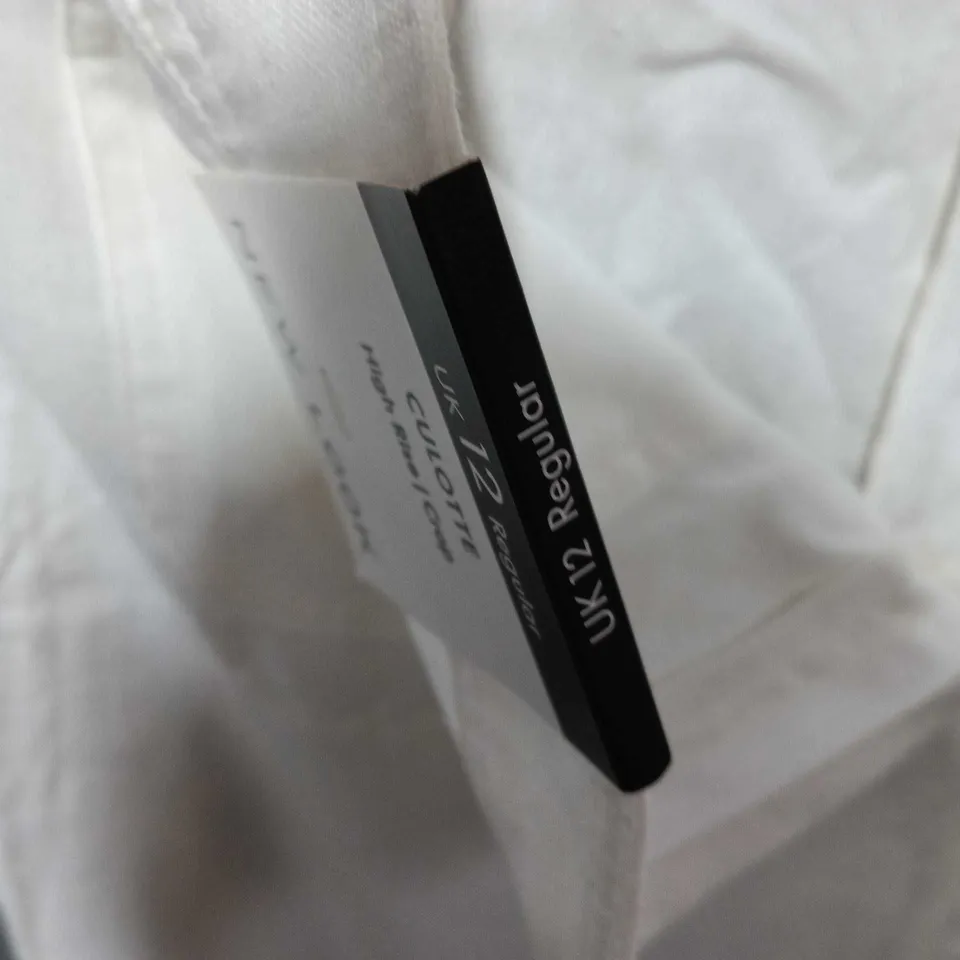 NEW LOOK WHITE SHIRT – UK 12R (EU 40R, US 8), KNOTTED FRONT, MADE IN BANGLADESH