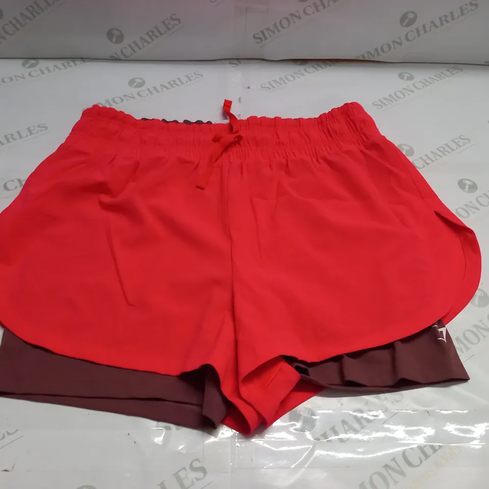 GYMSHARK TRANING SHORTS SIZE L