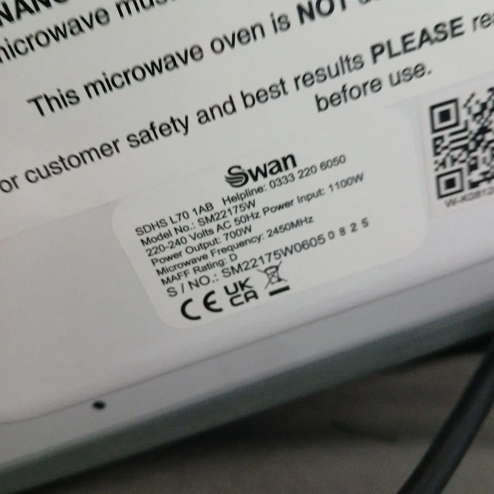SWAN MICROWAVE OVEN – WHITE, COUNTERTOP, 1100W INPUT, 700W OUTPUT