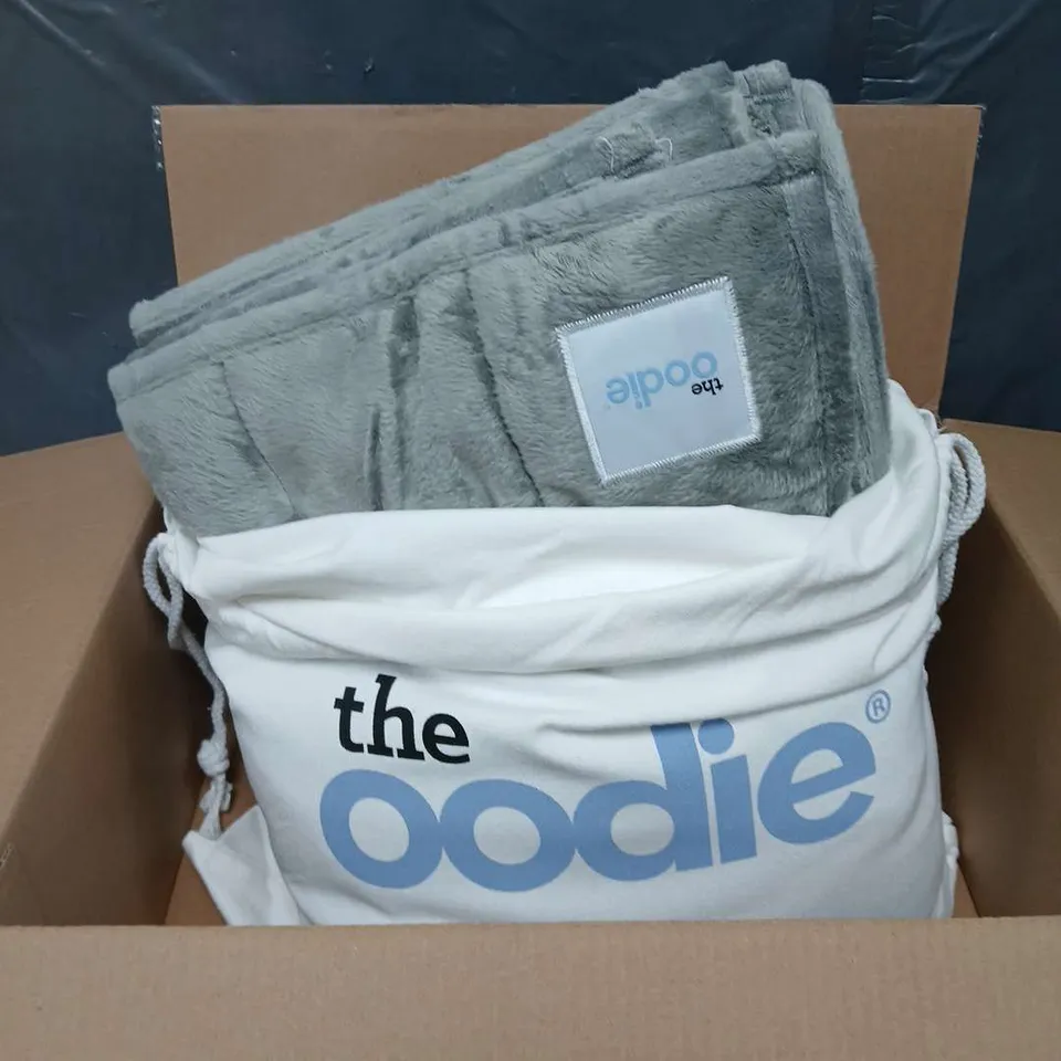 BOXED THE OODIE WEIGHTED BLANKET IN GREY - 4.5KG