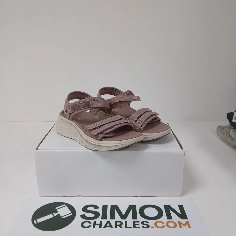 SKECHERS MAX CUSHIONING ELITE 2.0 SANDAL MAUVE – UK 5 – BOXED