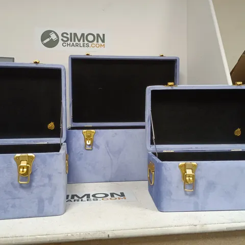 BUNDLE BERRY BLUE VELVET JEWELLERY DISPLAY BOXES β SET OF 3 WITH GOLD CLASPS