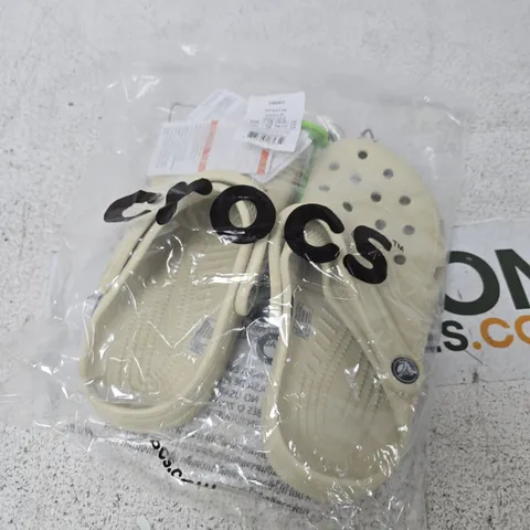 CROCS CLASSIC BONE WHITE SANDALS – 6