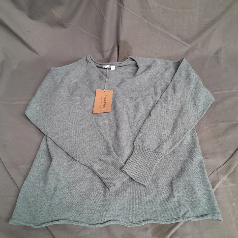 CELTIC & CO GEELONG SLOUCH V NECK JUMPER IN DARK SAGE SIZE XS