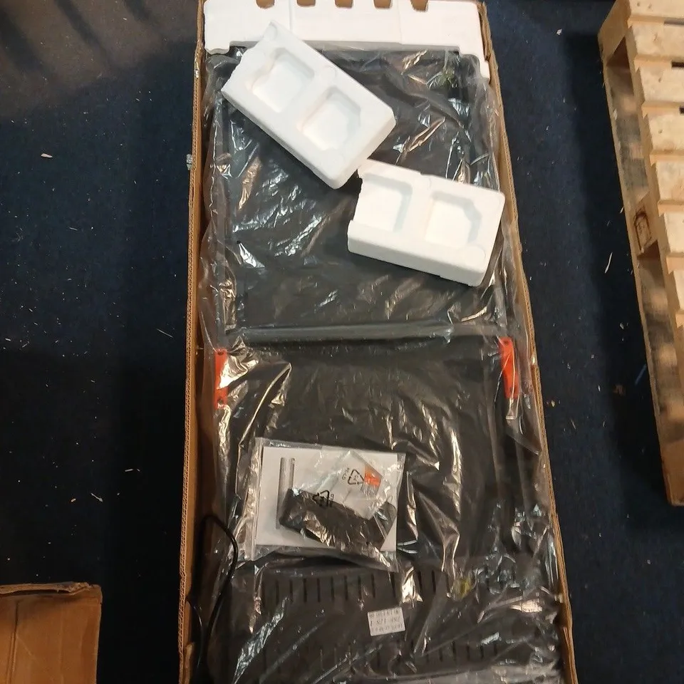 UNBRANDED TREADMILL