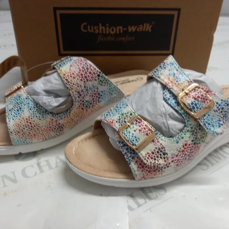 BOXED PAIR OF CUSHION WALK WHITE STRAPPY SANDALS - SIZE 7