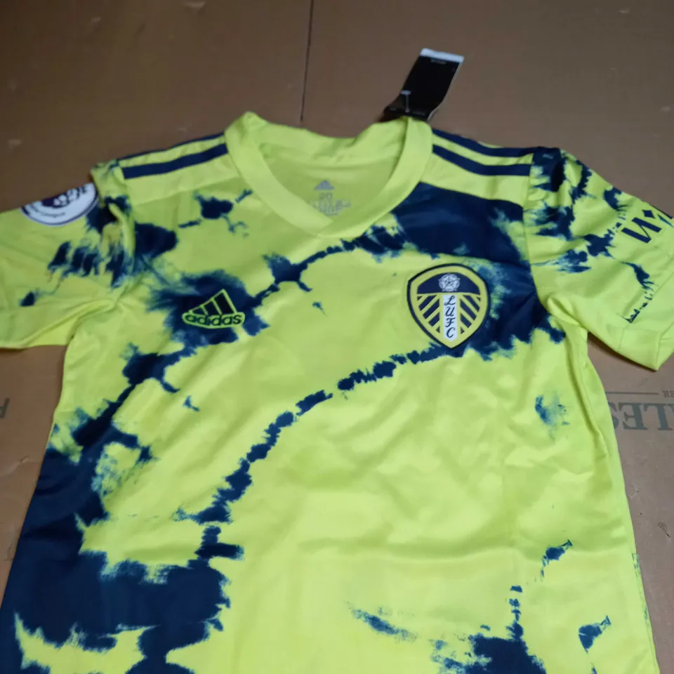 LEEDS UNITED FC AWAY JERSEY SIZE 20