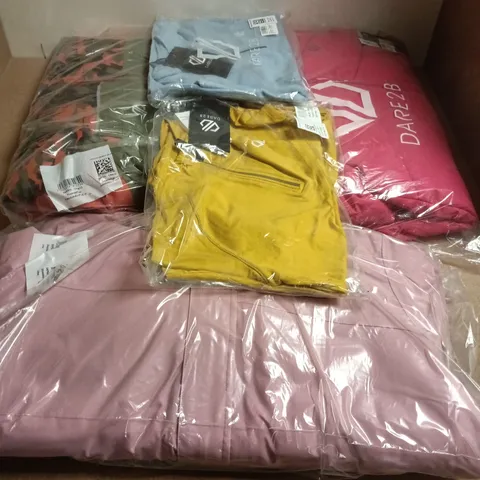 APPROXIMATELY 15 ASSORTED BRAND NEW DARE2B KIDS CLOTHING ITEMS IN VARIOUS SIZES, STYES & COLOURS TO INCLUDE FREEHAND FLEECE, SHREDDER JACKET, CONSIST II CORE STRETCH, ETC - COLLECTION ONLY