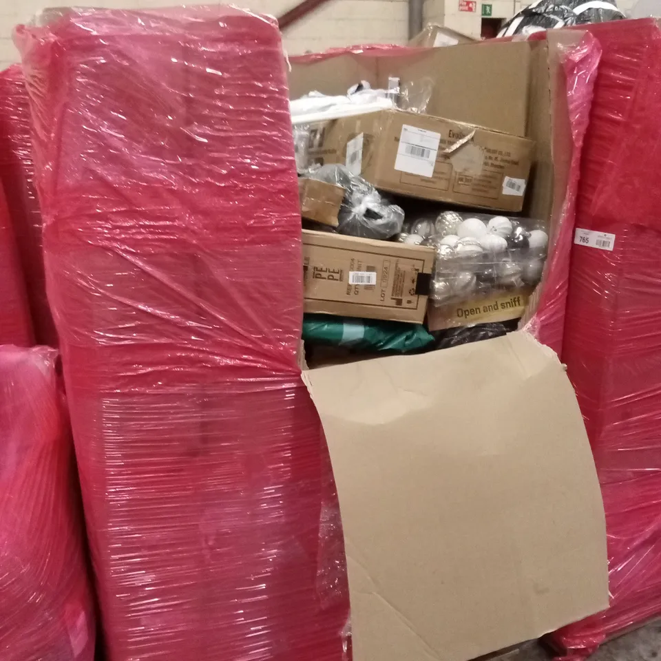 PALLET OF ASSORTED HOUSEHOLD GOODS AND PRODUCTS TO INCLUDE; DART SET, CEILING LIGHT, SHOWER SYSTEM, SHELVES ETC 