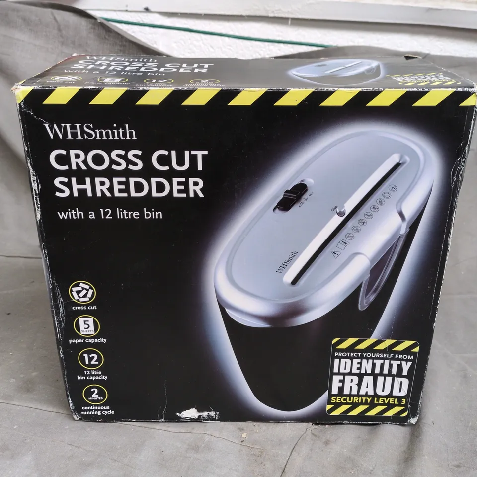 BOXED WHSMITH CROSS CUT SHREDDER