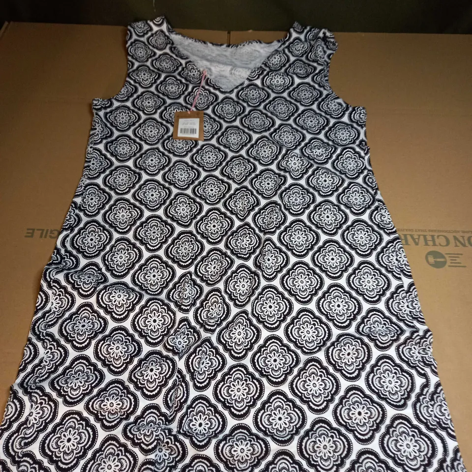 BODEN FLORAL PRINTED DESIGN SLEEVELESS DRESS IN WHITE/BLACK - UK12R