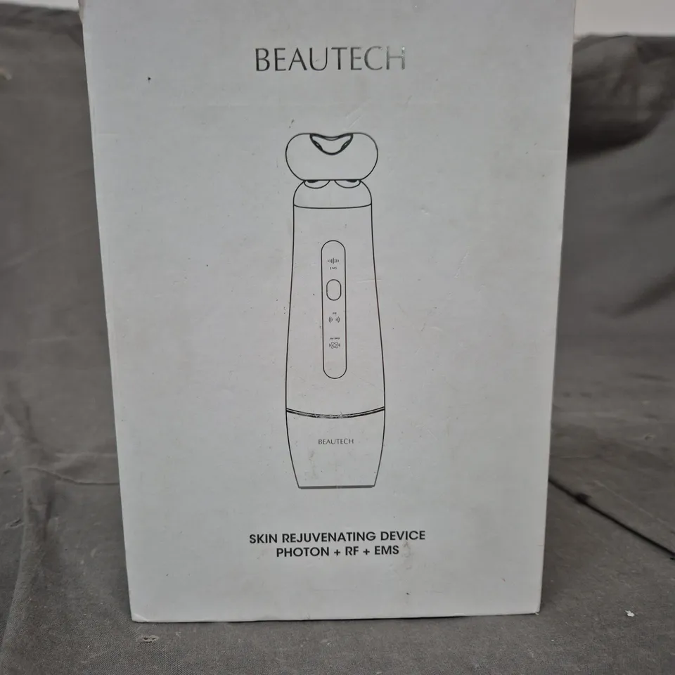 BEAUTECH SKIN REJUVENATING DEVICE PHOTON + RF + EMS