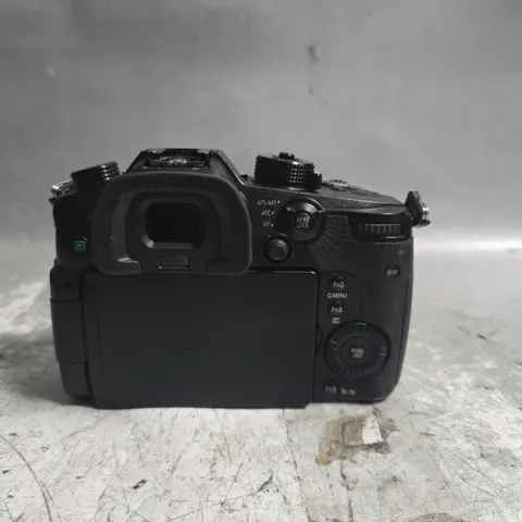 PANASONIC LUMIX GH5 DIGITAL CAMERA BODY