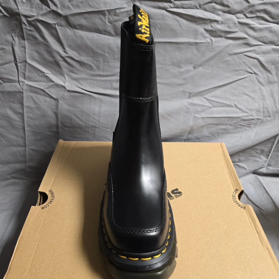 BOXED PAIR OF DR.MARTENS CORRAN CHELSEA BOOTS - UK SIZE 4
