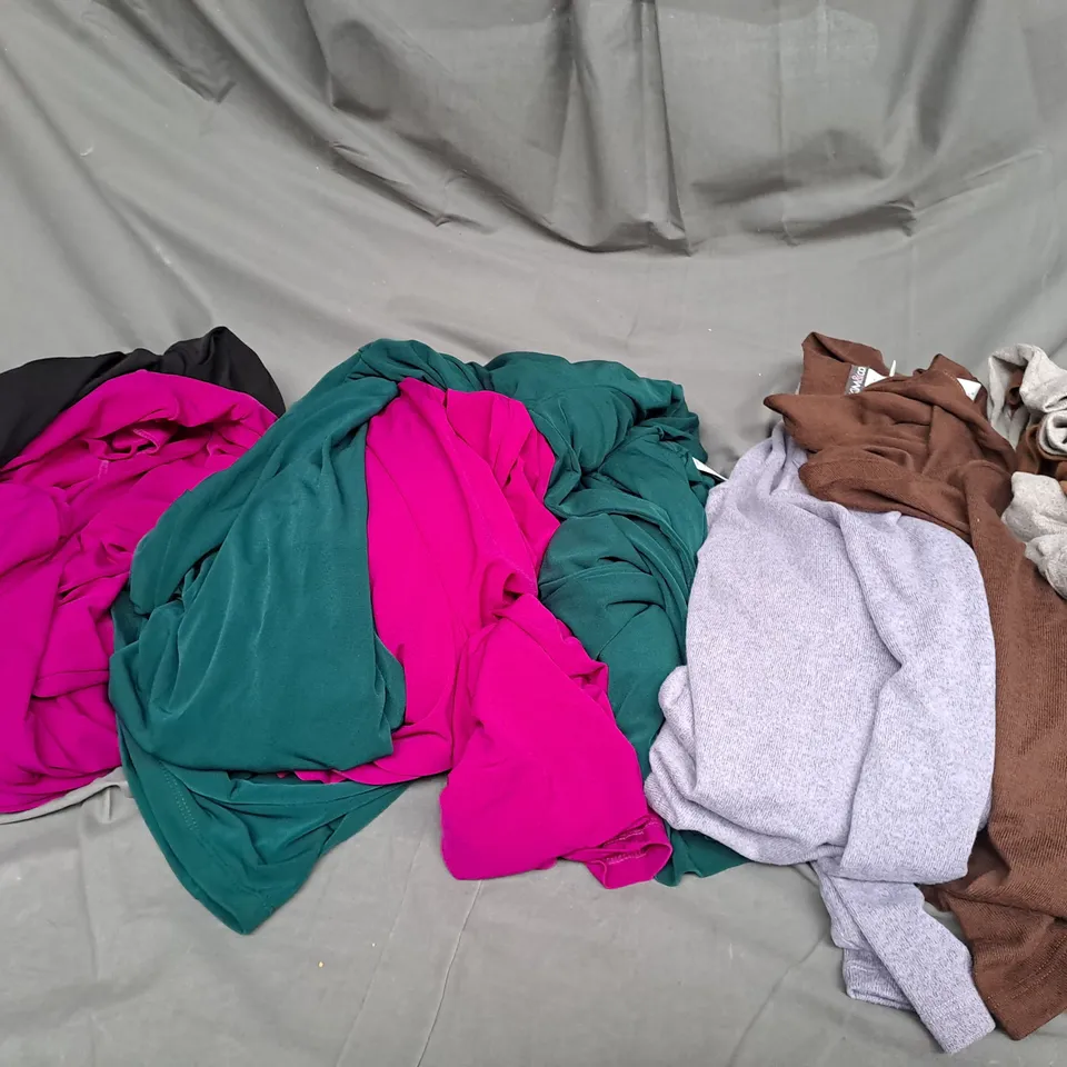 BOX OF ASSORTED CLOTHING ITEMS TOO INCLUDE COATS , TOPS, AND TROUSERS ETC.