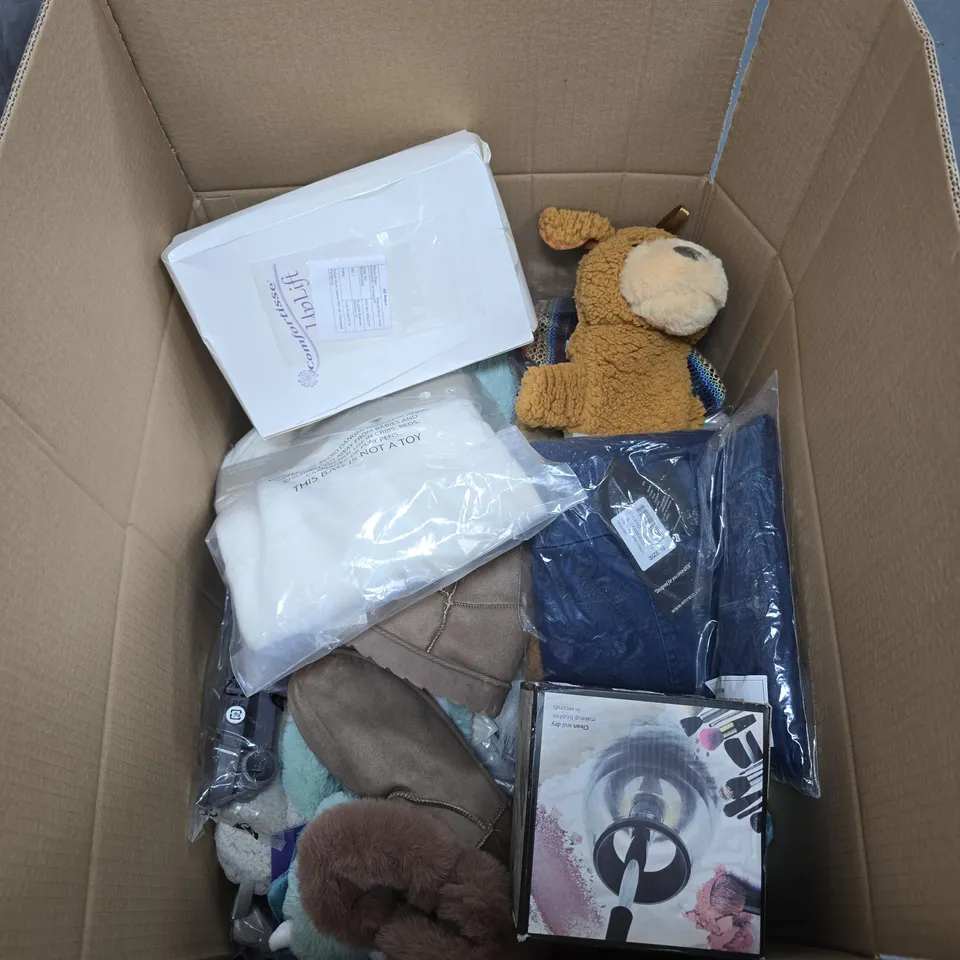 BOX OF APPROXIMATELY 20 ASSORTED HOUSEHOLD ITEMS TO INCLUDE CLOTHING, COFORTISSE UP LIFT 3 PACK BRA, MAKE UP BRUSH CLEANER ETC