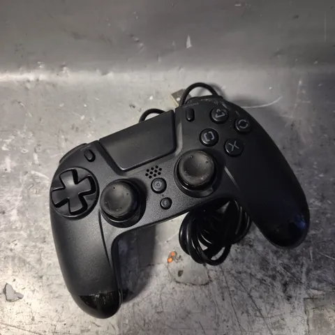GIOTECK GAMING CONTROLLER IN BLACK 