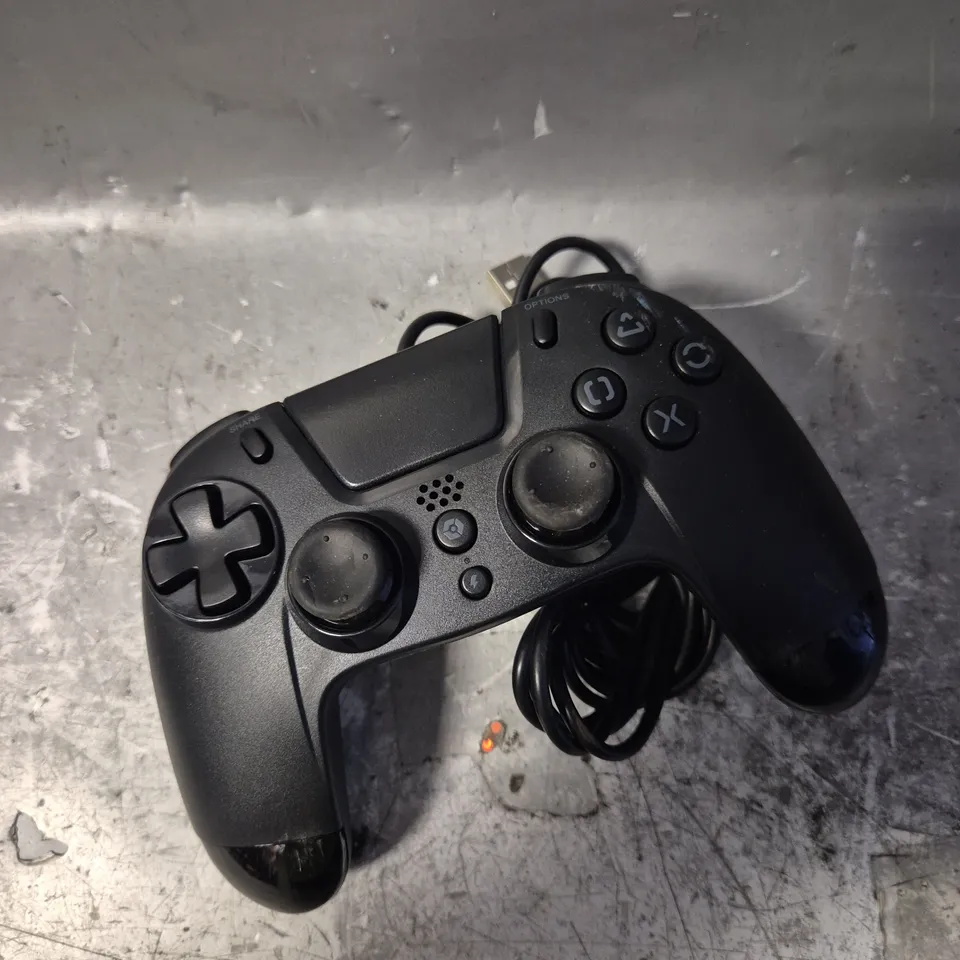 GIOTECK GAMING CONTROLLER IN BLACK 