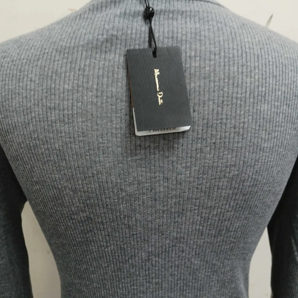 MASSIMO DUTTI GREY T-SHIRT - SIZE MEDIUM
