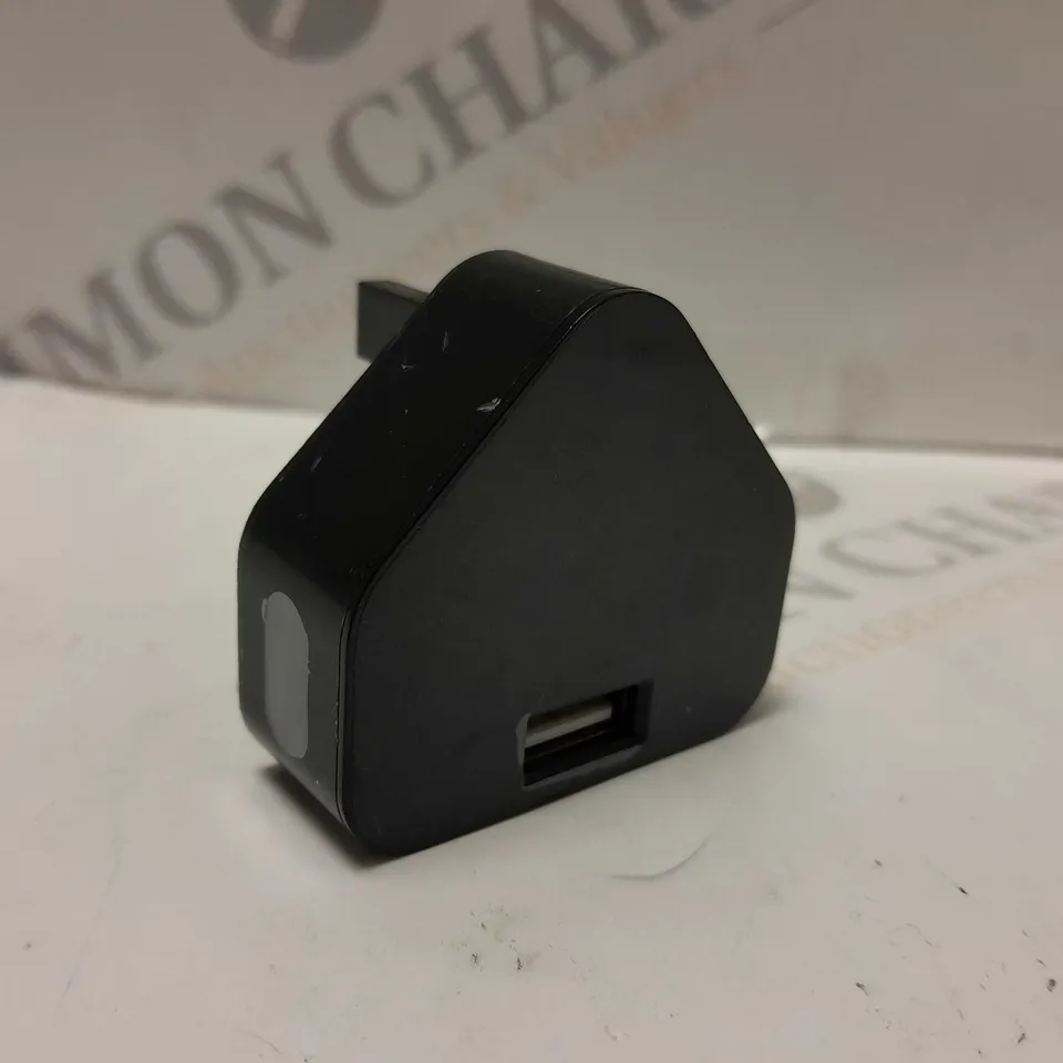 APPROXIMATELY 38 MOBIWIRE USB-A ADAPTER PLUGS IN BLACK